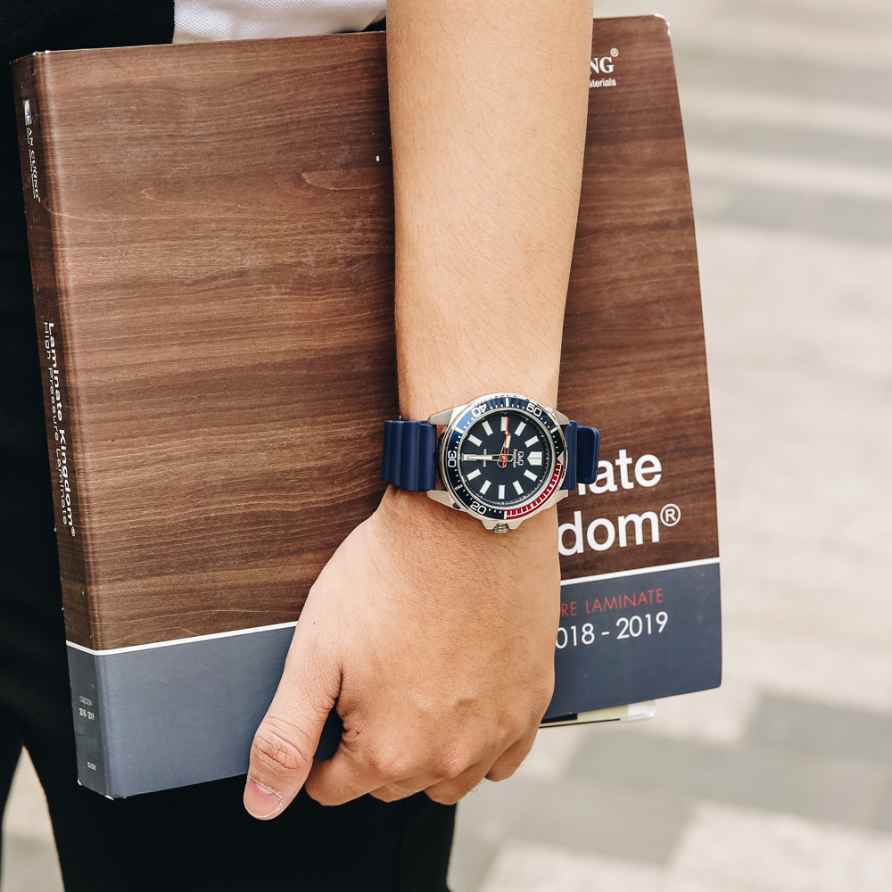 Đồng hồ Q&Q 44 mm Nam S374J302Y