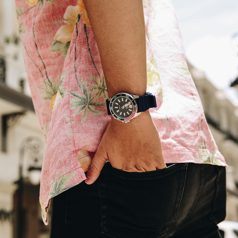 Đồng hồ Q&Q 44 mm Nam S374J302Y