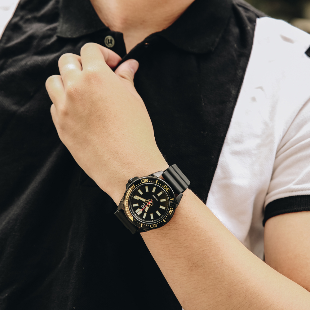 Đồng hồ Q&Q 44 mm Nam S374J502Y