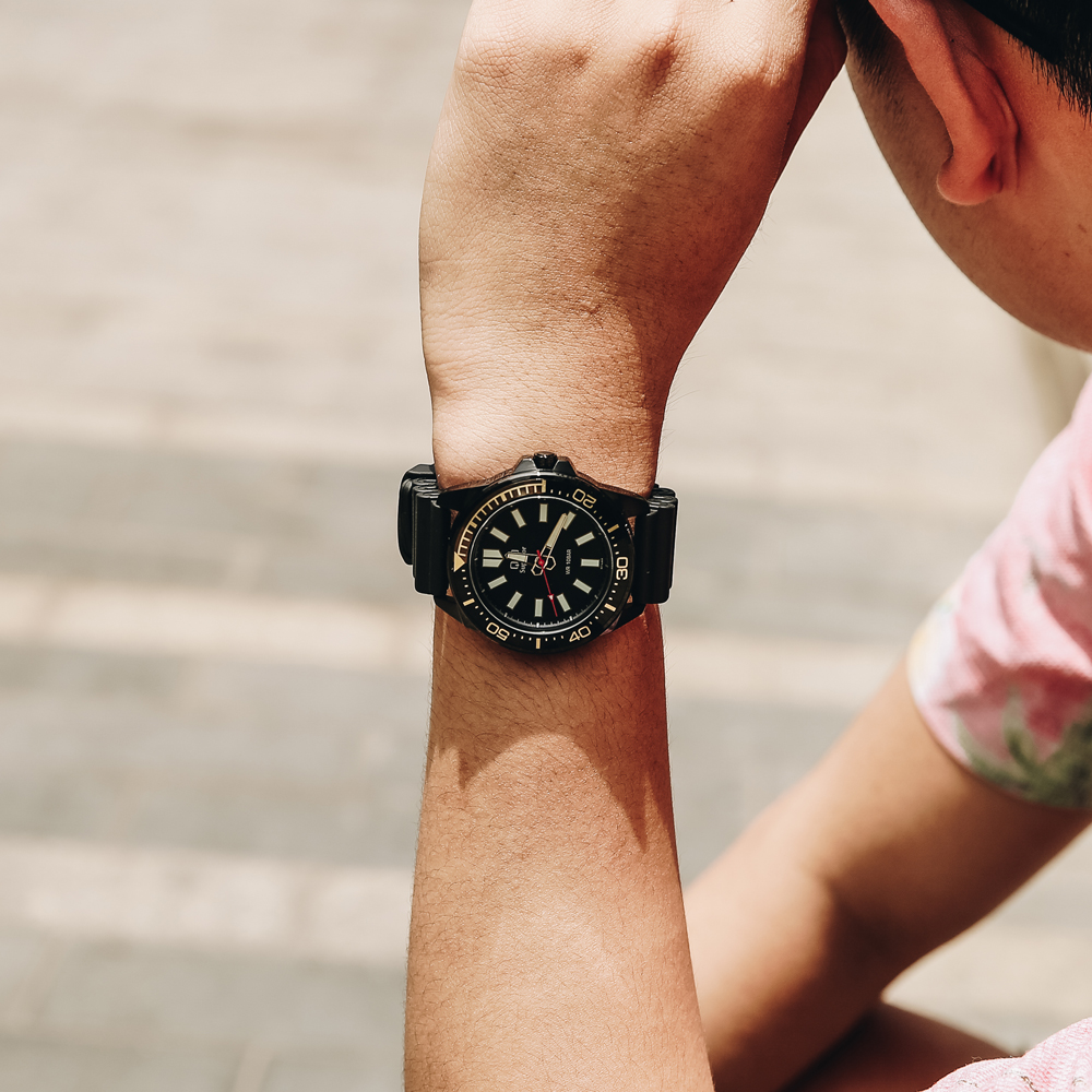 Đồng hồ Q&Q 44 mm Nam S374J502Y