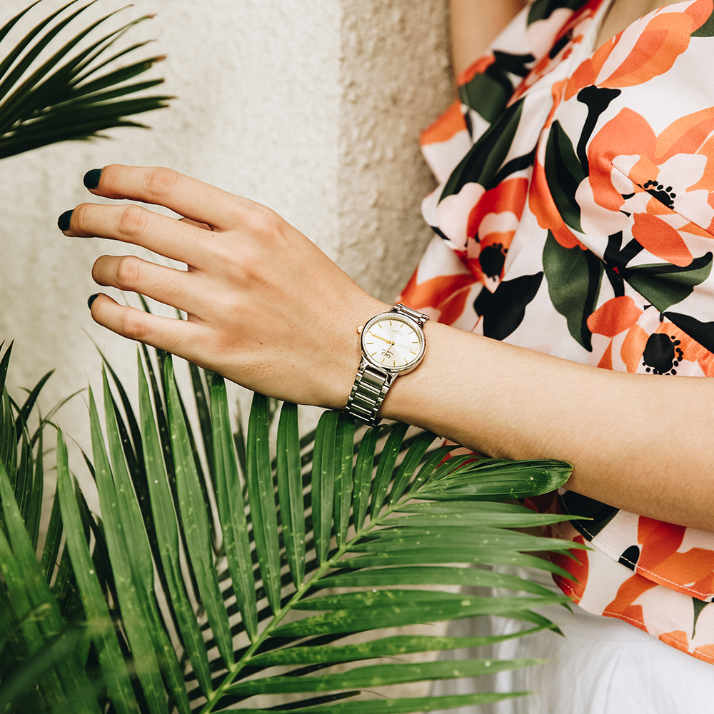 Đồng hồ Q&Q 30 mm Nữ S283J200Y