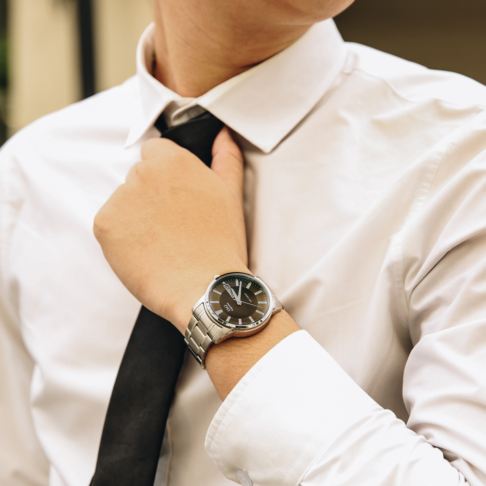 Đồng hồ Q&Q 40 mm Nam S330J202Y