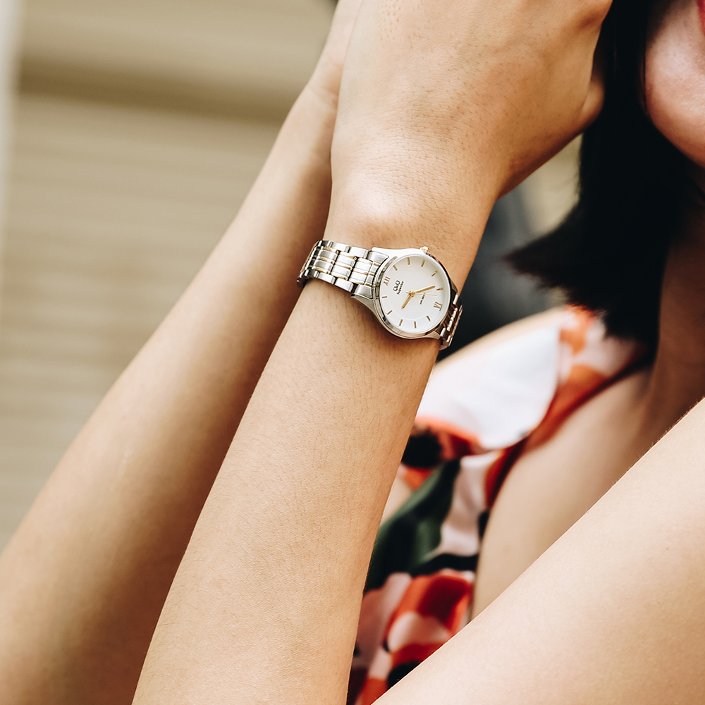 Đồng hồ Q&Q 27 mm Nữ S329J211Y