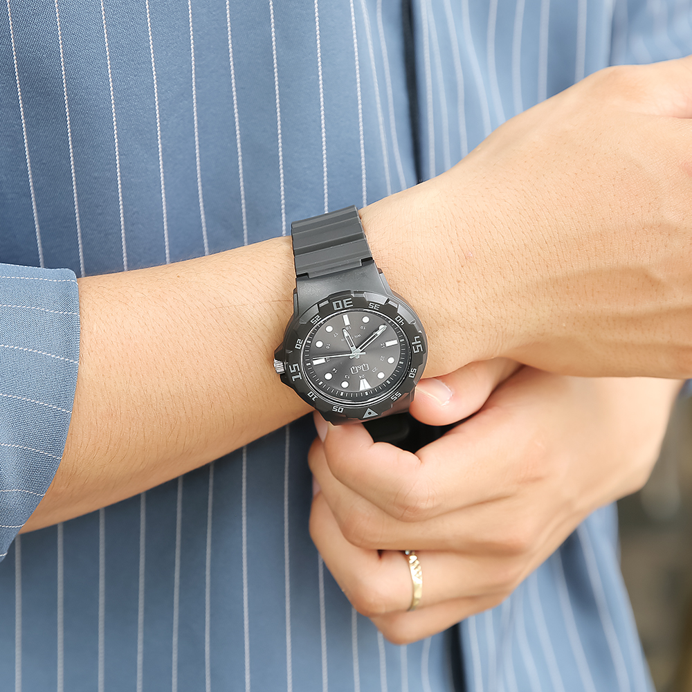 Đồng hồ Q&Q 43 mm Nam VR18J011Y