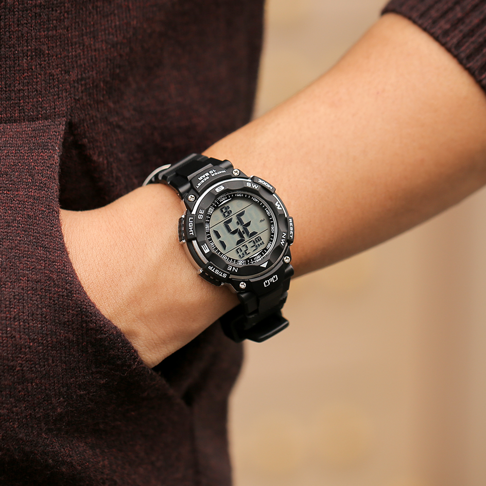 Đồng hồ Q&Q 36 mm Unisex M149J002Y