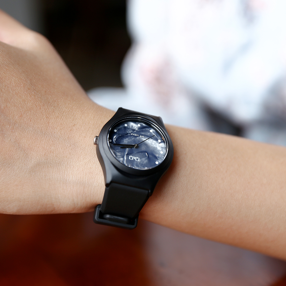 Đồng hồ Q&Q 34 mm Nữ VQ86J047Y