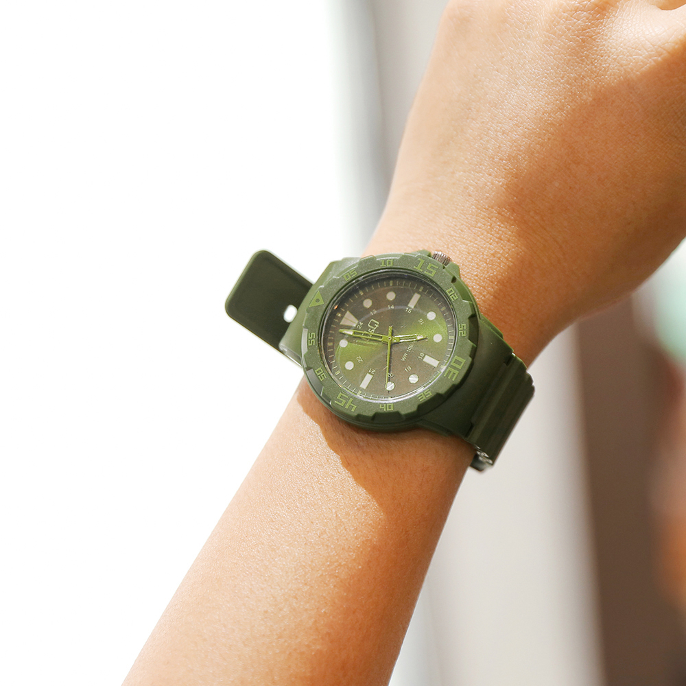 Đồng hồ Q&Q 43 mm Nam VR18J009Y