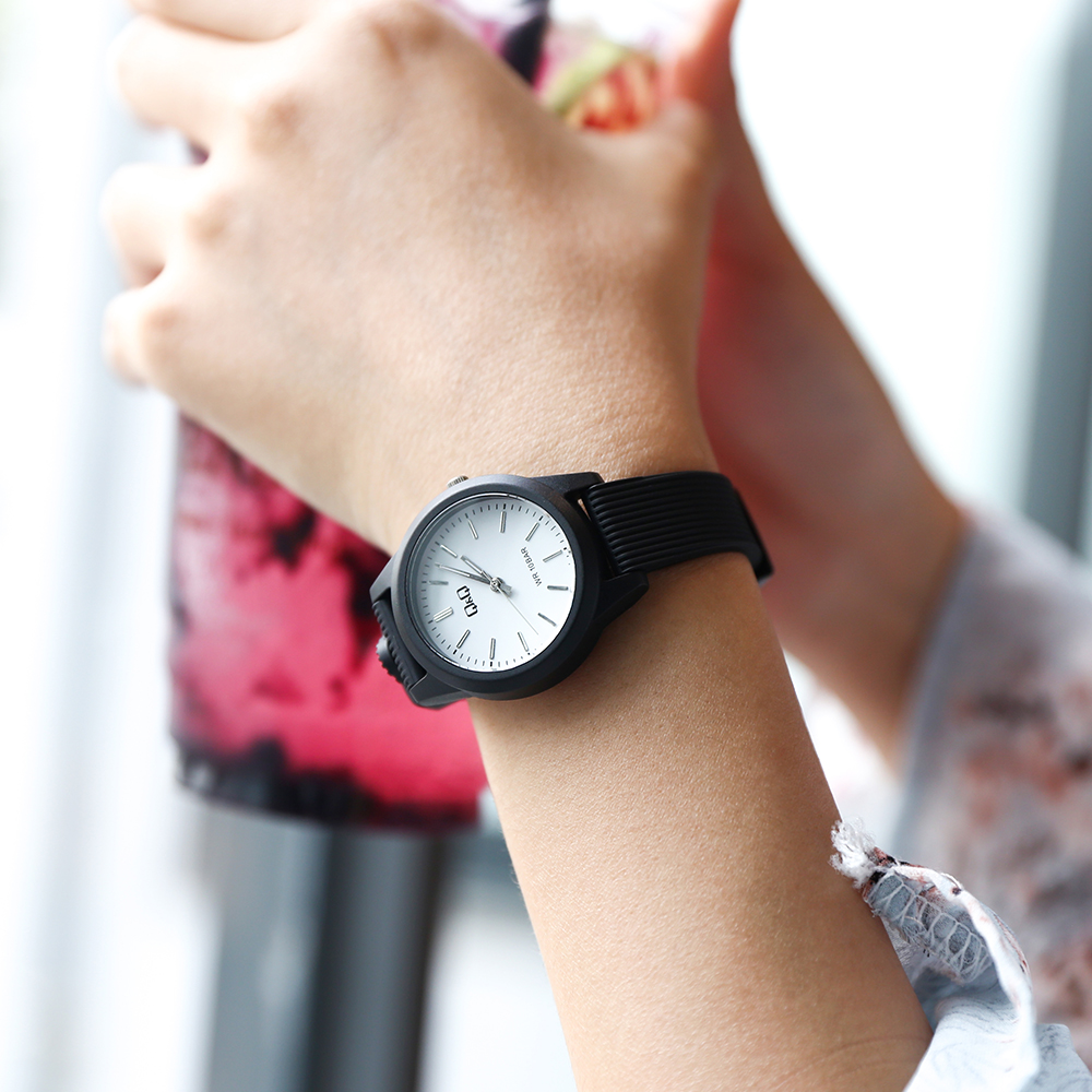 Đồng hồ Q&Q 32 mm Nữ VS13J003Y