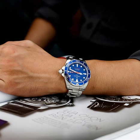 Đồng hồ CERTINA Aqua 43 mm Nam C032.407.11.041.00 Màu Bạc