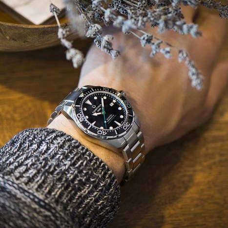 Đồng hồ CERTINA Aqua 43 mm Nam C032.407.11.051.10 Màu Bạc