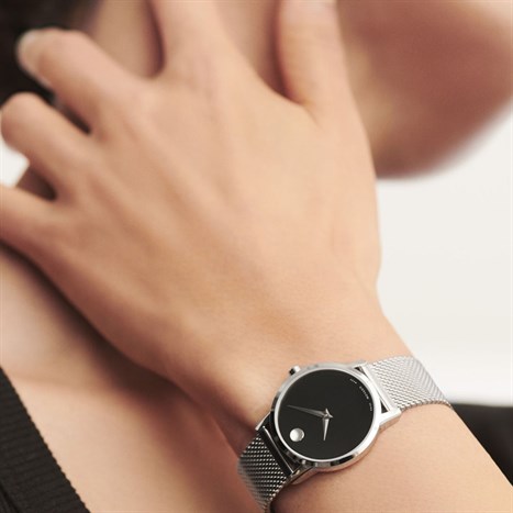 Đồng hồ MOVADO 28 mm Nữ 0607220 Màu Bạc