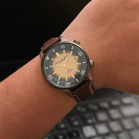 Đồng hồ ORIENT 43.8 mm Nam RA-AA0D04G0HB Màu Nâu