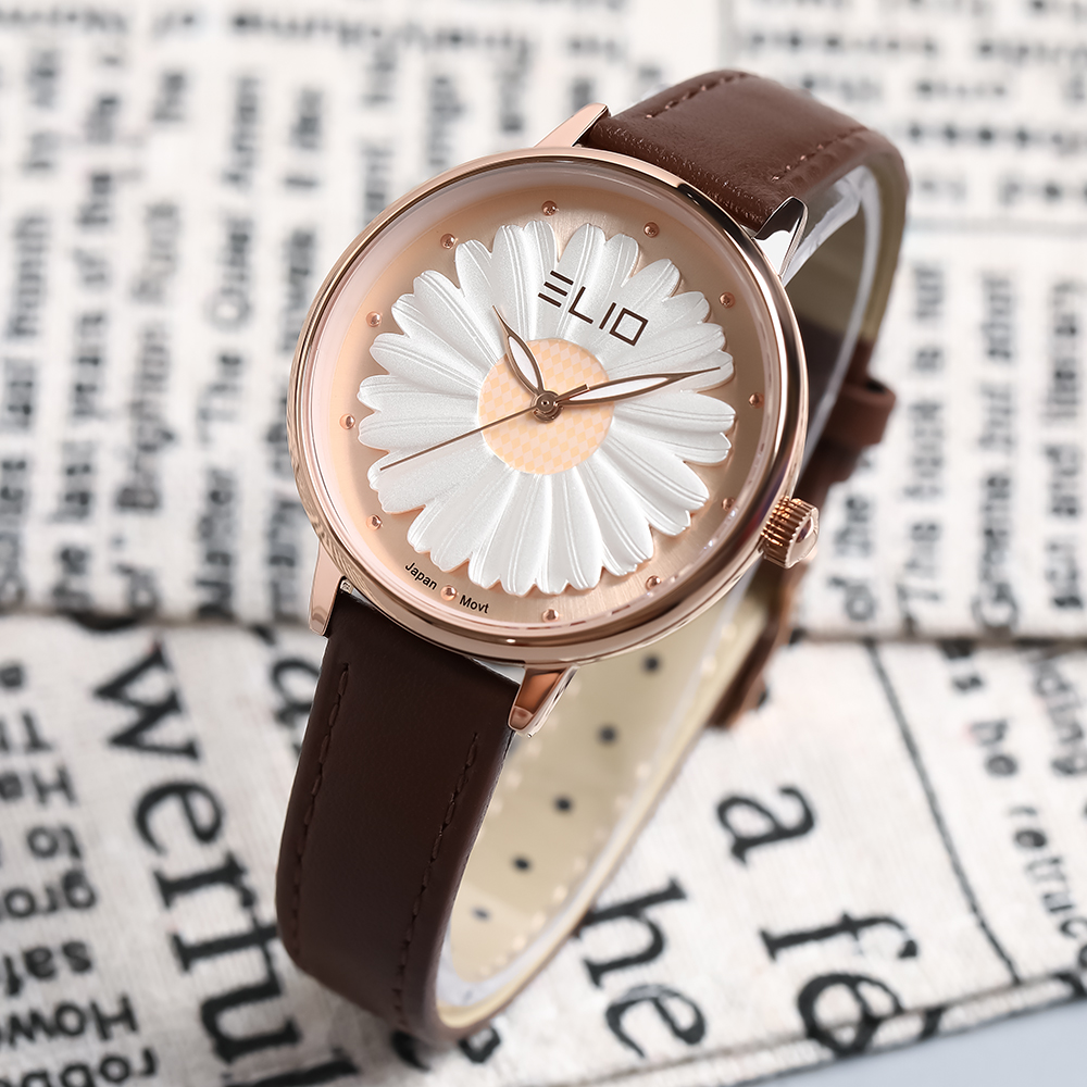 Mặt đồng hồ h&igrave;nh hoa c&uacute;c trắng tinh kh&ocirc;i