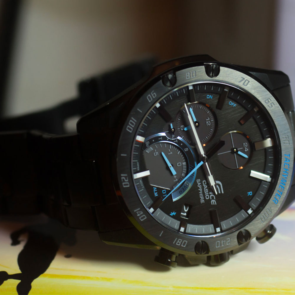 Đồng hồ EDIFICE CASIO 45.6 mm Nam EQB-1000XDC-1ADR