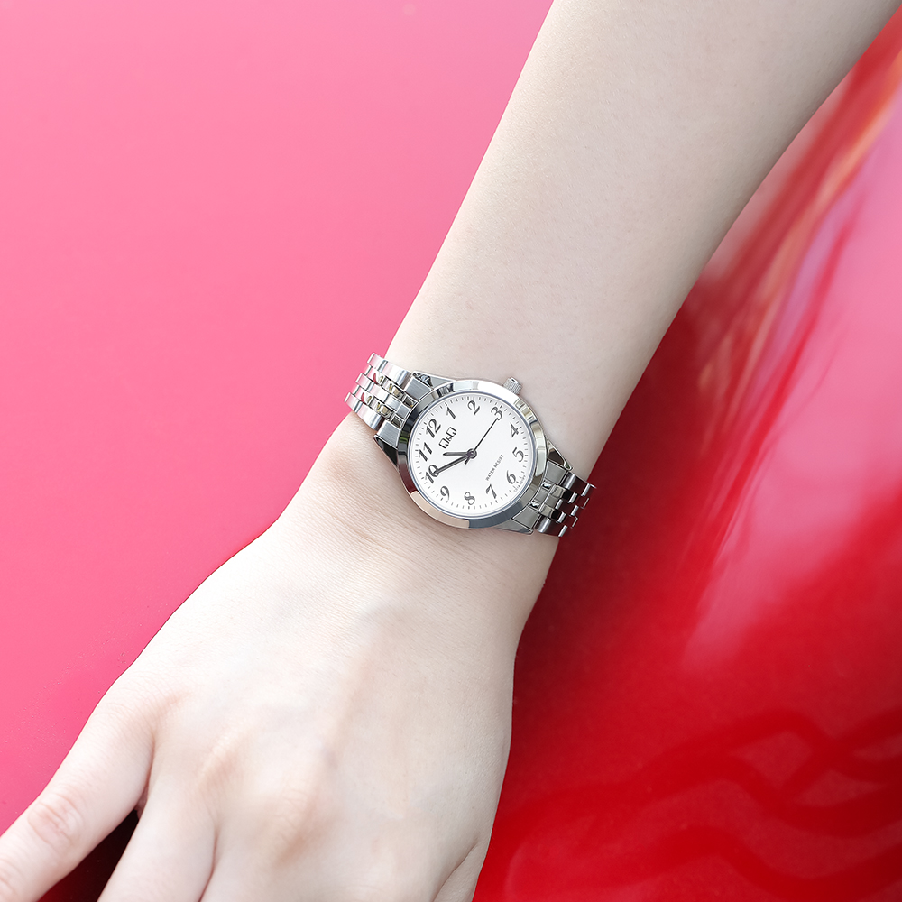 Đồng hồ Q&Q 30 mm Nữ C01A-001PY