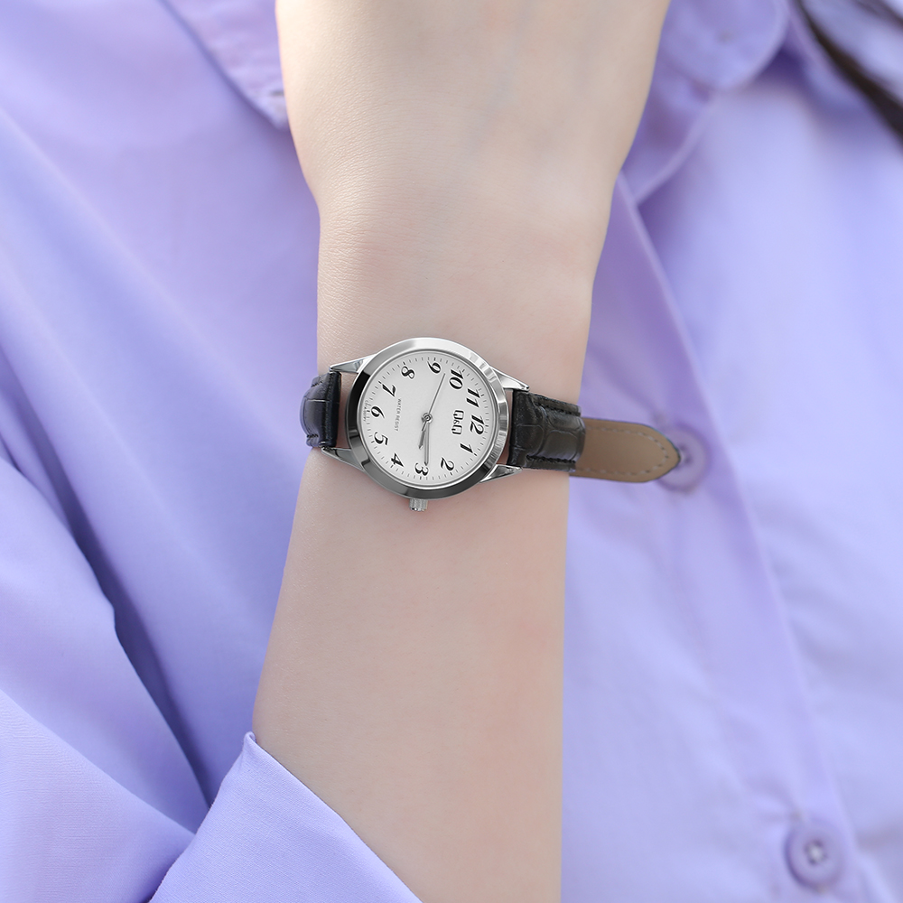 Đồng hồ Q&Q 30 mm Nữ C01A-007PY