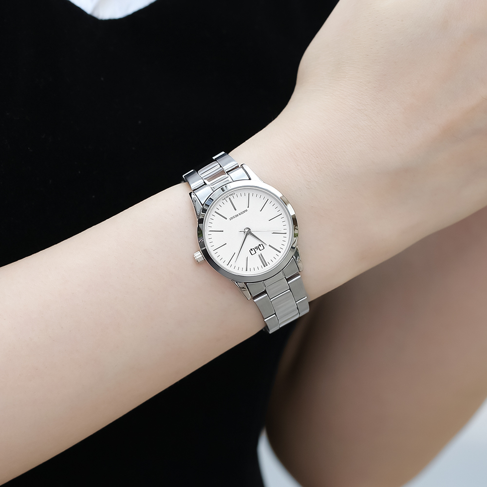 Đồng hồ Q&Q 30 mm Nữ C09A-001PY