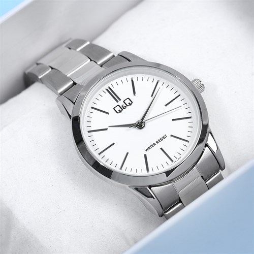Đồng hồ Q&Q 30 mm Nữ C09A-001PY Màu Bạc