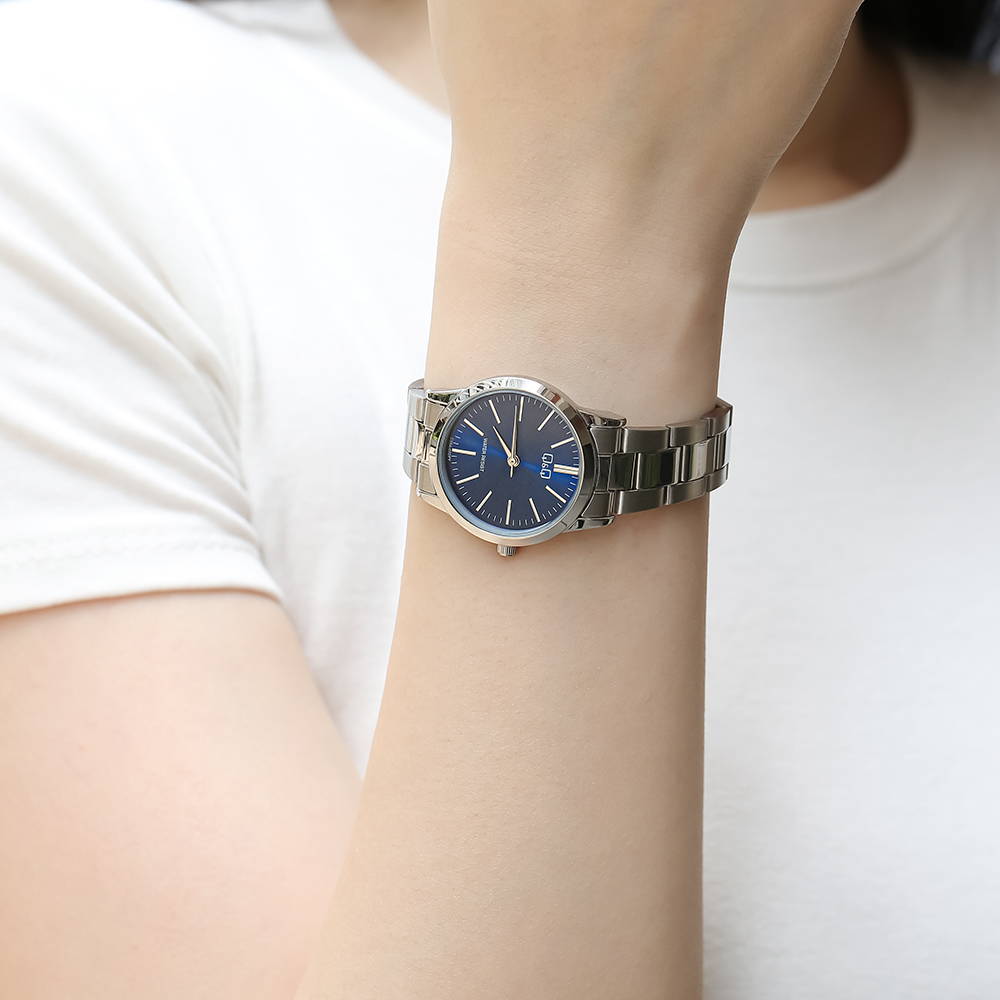 Đồng hồ Q&Q 30 mm Nữ C09A-002PY