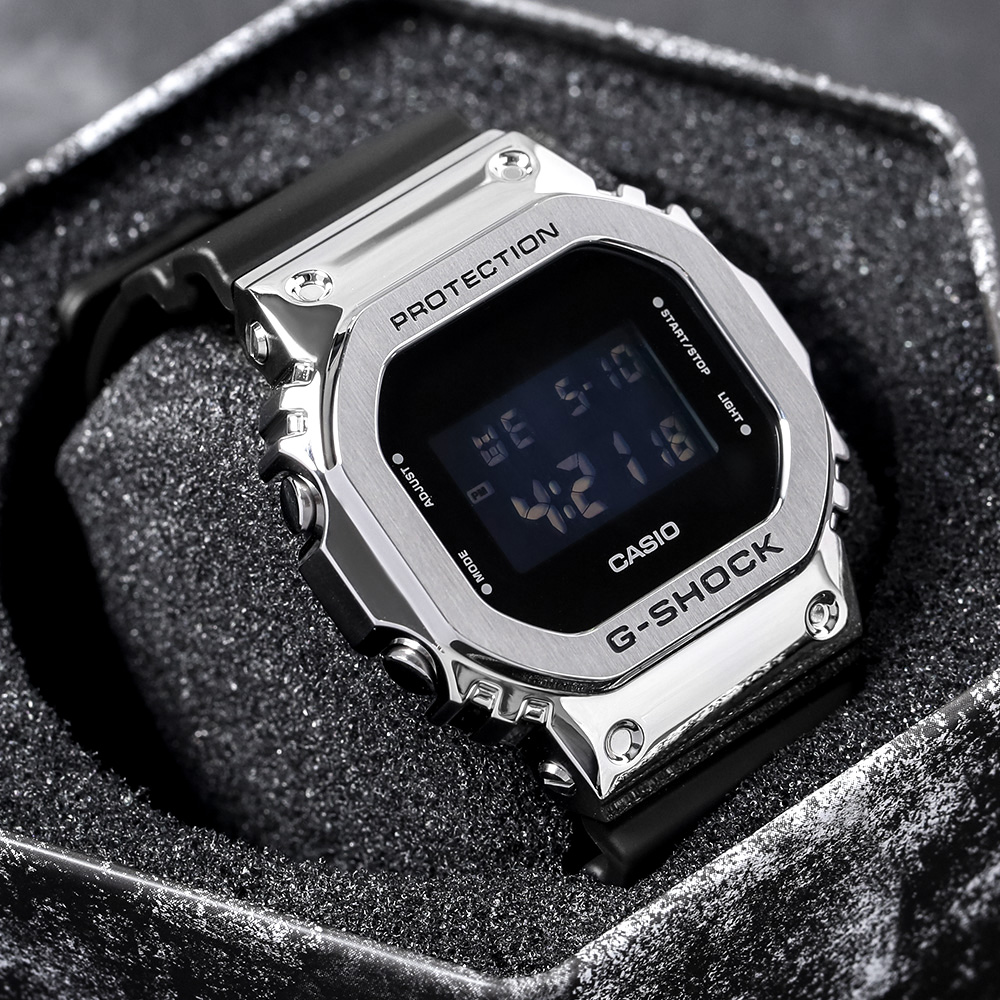 Đồng hồ G-SHOCK 5600 43.2 mm Nam GM-5600-1DR