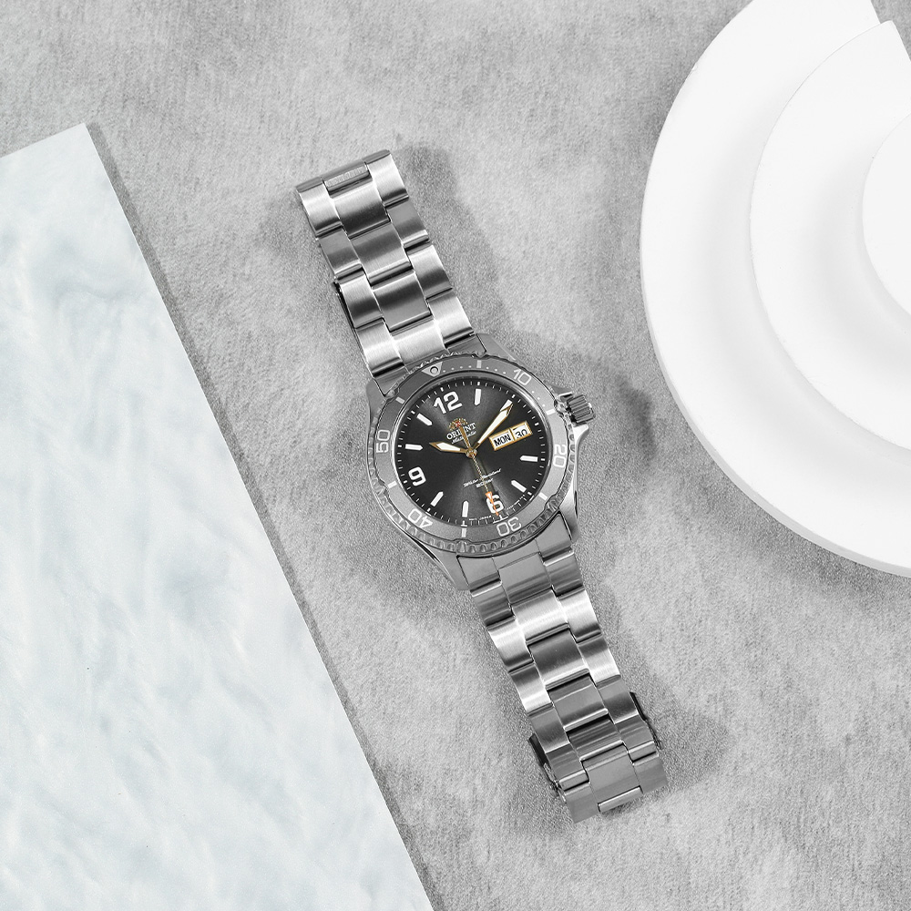 Đồng hồ Orient 41.8 mm Nam RA-AA0819N19B-10