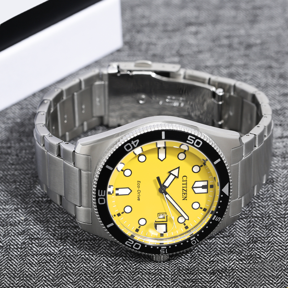 Đồng hồ Citizen 43 mm Nam AW1760-81Z
