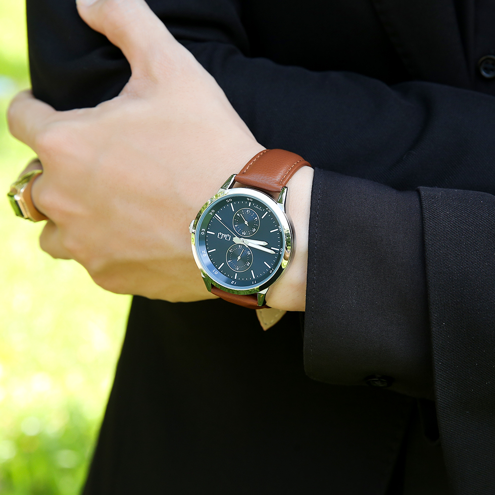 Đồng hồ Q&Q 42 mm Nam A11A-001PY