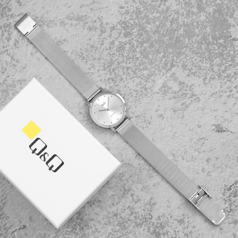 Đồng hồ Q&Q 30.5 mm Nữ C35A-005PY