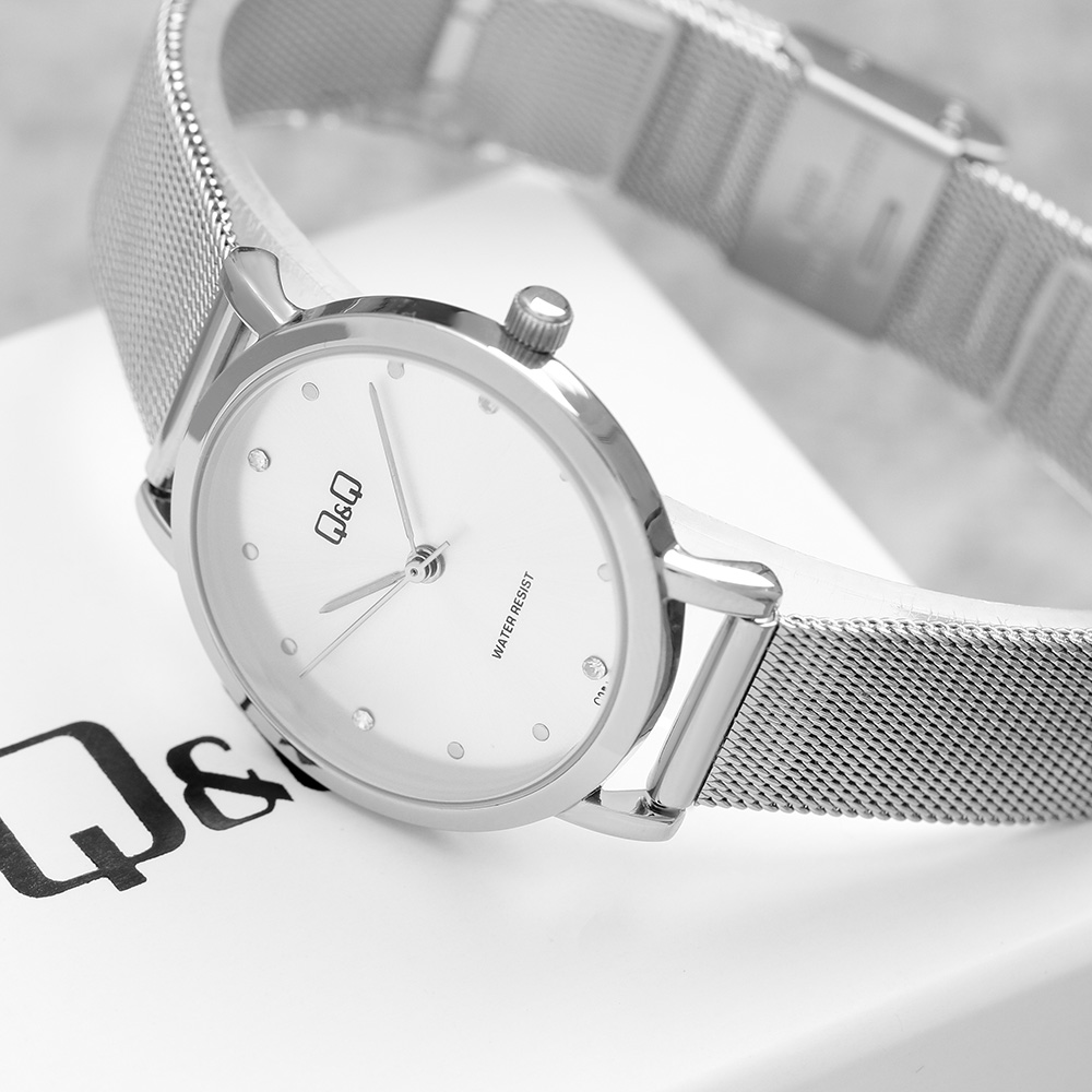 Đồng hồ Q&Q 30.5 mm Nữ C35A-005PY