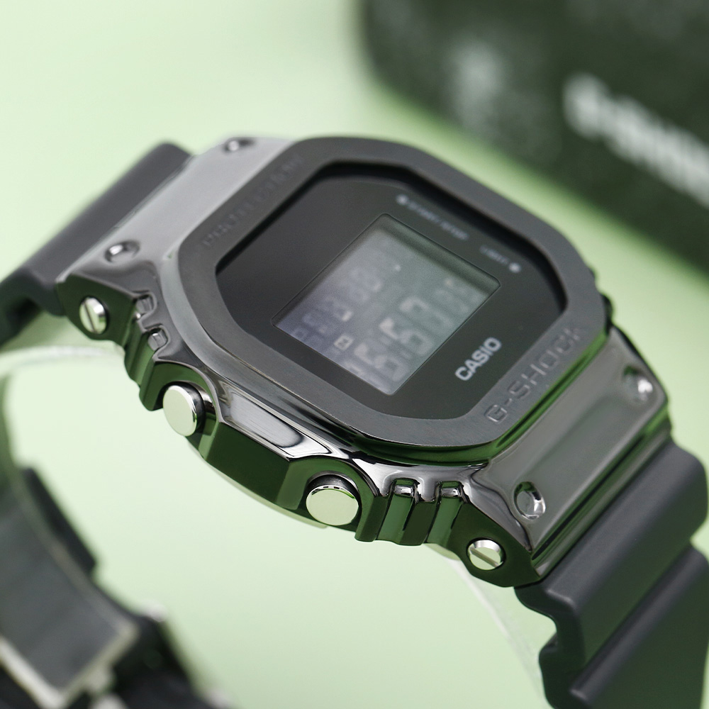 Đồng hồ G-SHOCK 5600 43.2 mm Nam GM-5600B-1DR