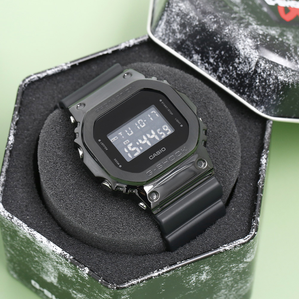 Đồng hồ G-SHOCK 5600 43.2 mm Nam GM-5600B-1DR