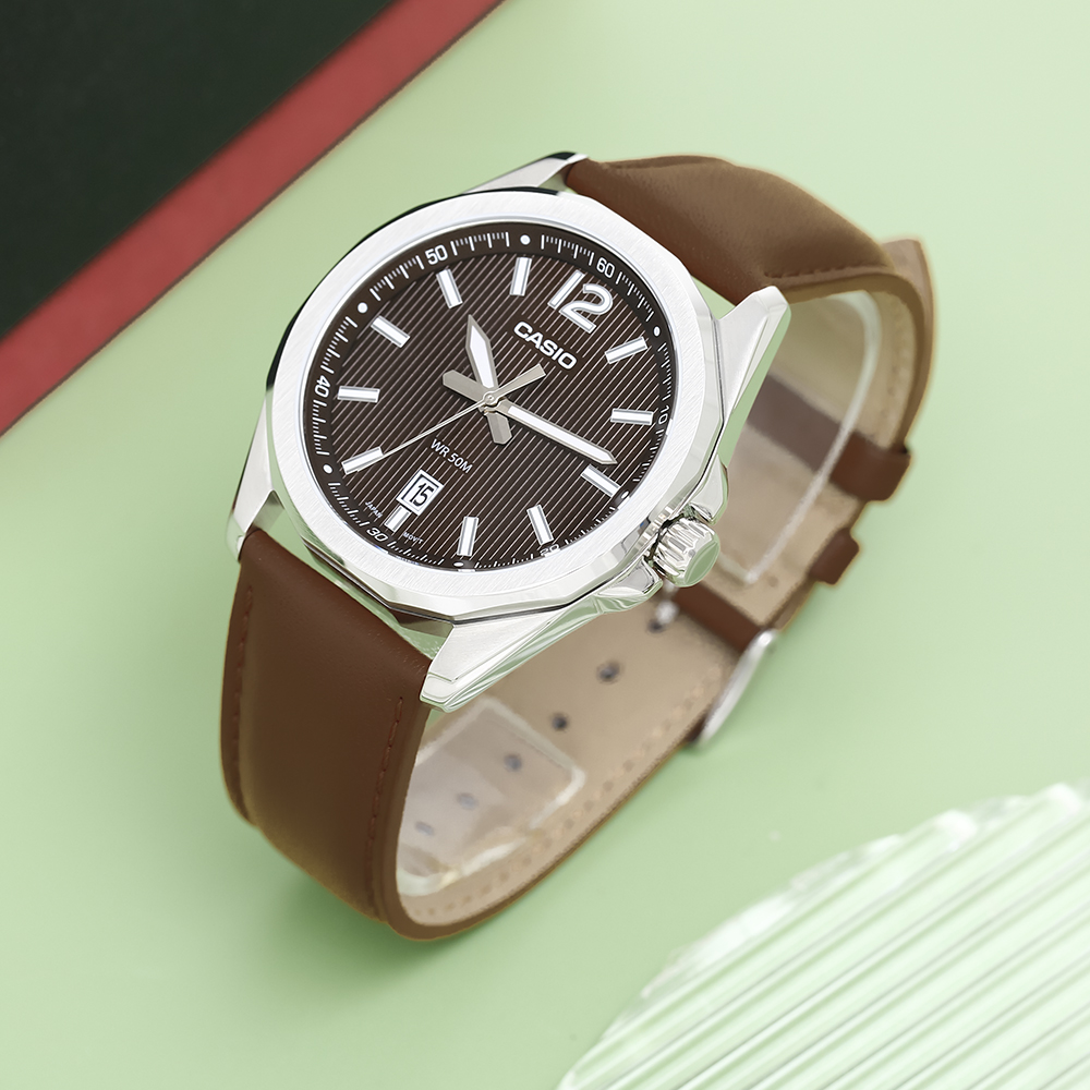 Đồng hồ Casio 42 mm Nam MTP-E725L-5AVDF