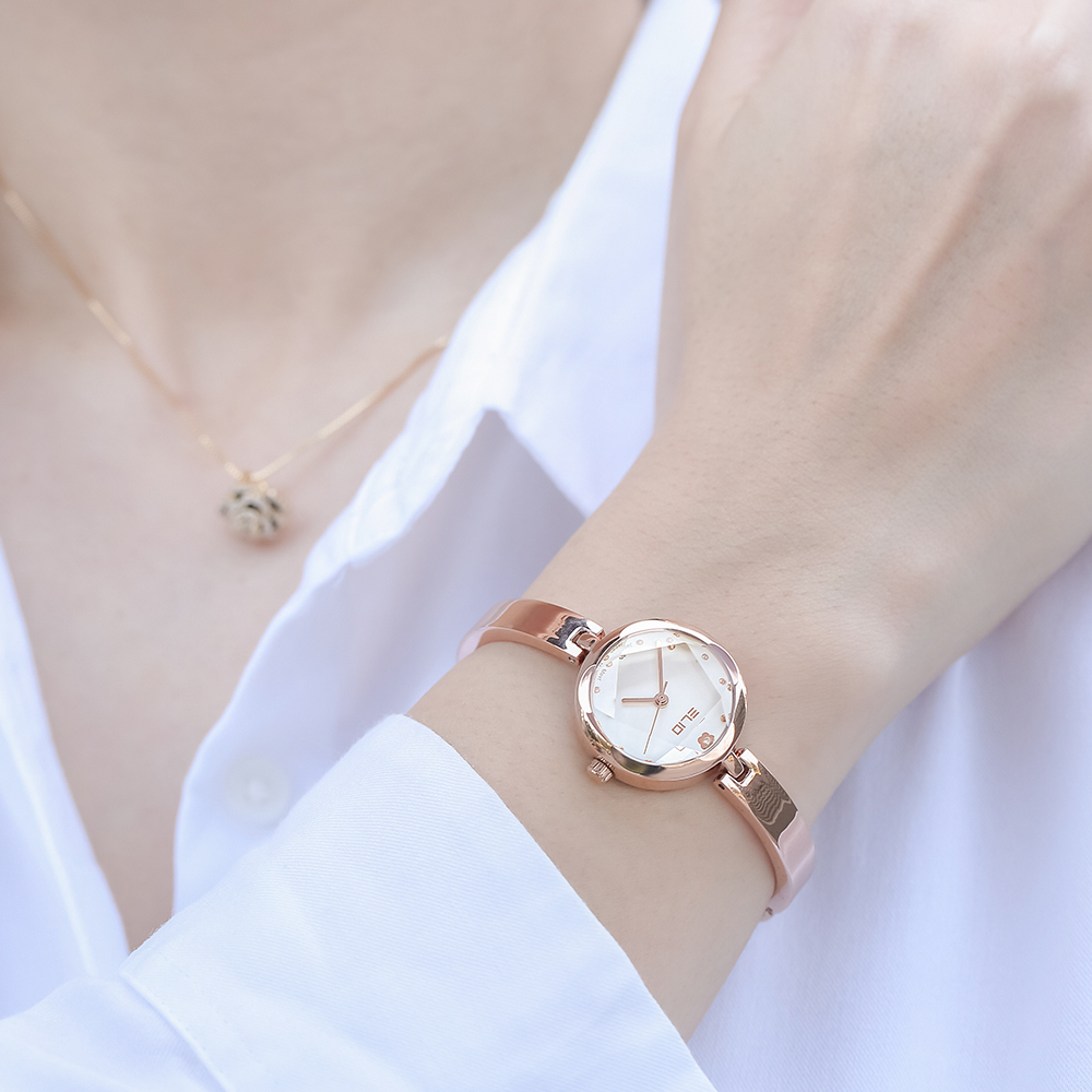 Set quà - Đồng hồ Elio 24 mm Nữ ES159-02