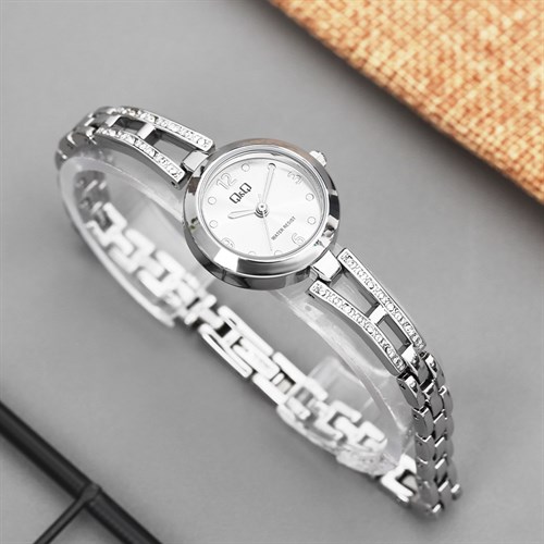 Đồng hồ Q&Q 22 mm Nữ F07A-001PY Màu Bạc
