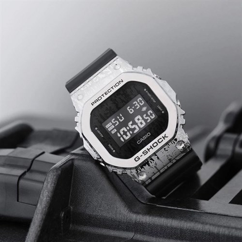 Đồng hồ G-Shock 5600 43.2 mm Nam GM-5600GC-1DR Màu Đen