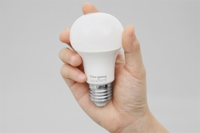 Bóng Led Điện Quang ánh sáng vàng LEDBU11A60 07727 V02 Màu Trắng