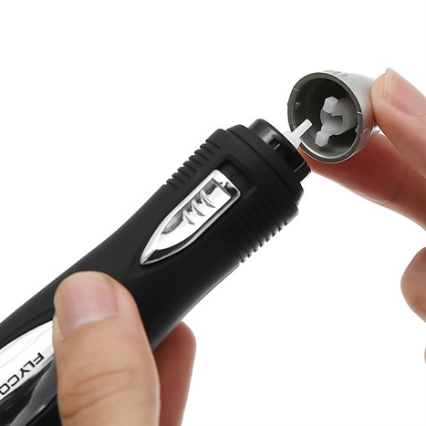 Máy tỉa lông mũi và lông tai Flyco FS7805VN Màu Đen