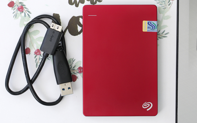 Ổ cứng HDD 1TB Seagate Backup Plus Slim đỏ có tốc độ kết nối nhanh Ổ cứng HDD 1TB Seagate Backup Plus Slim đỏ có tốc độ kết nối nhanh