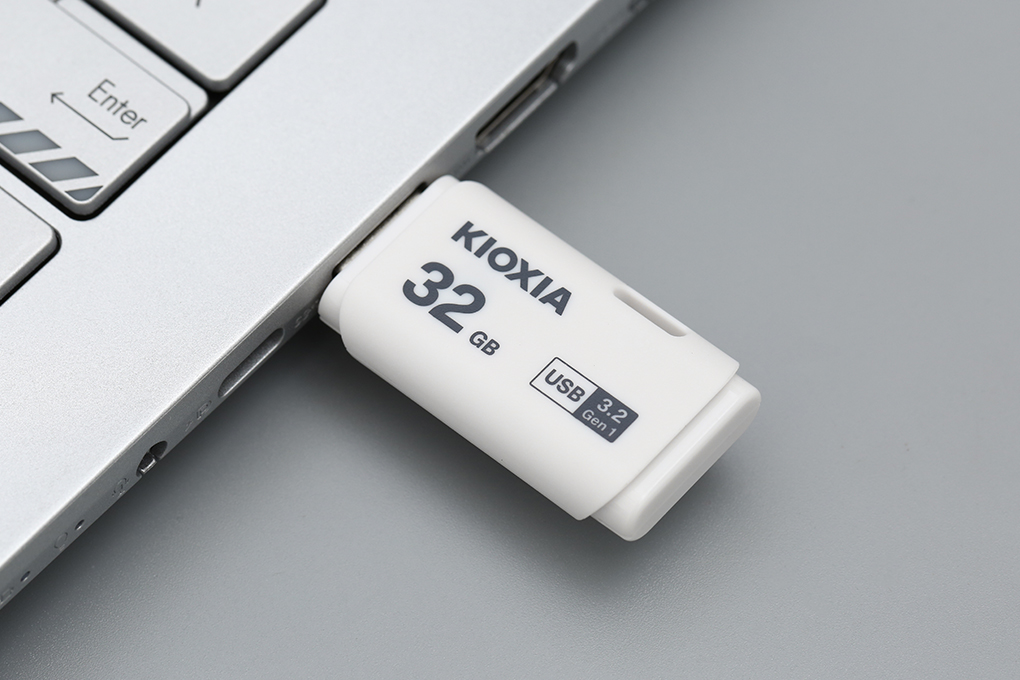 USB 3.2 32GB Kioxia U301 Gen 1