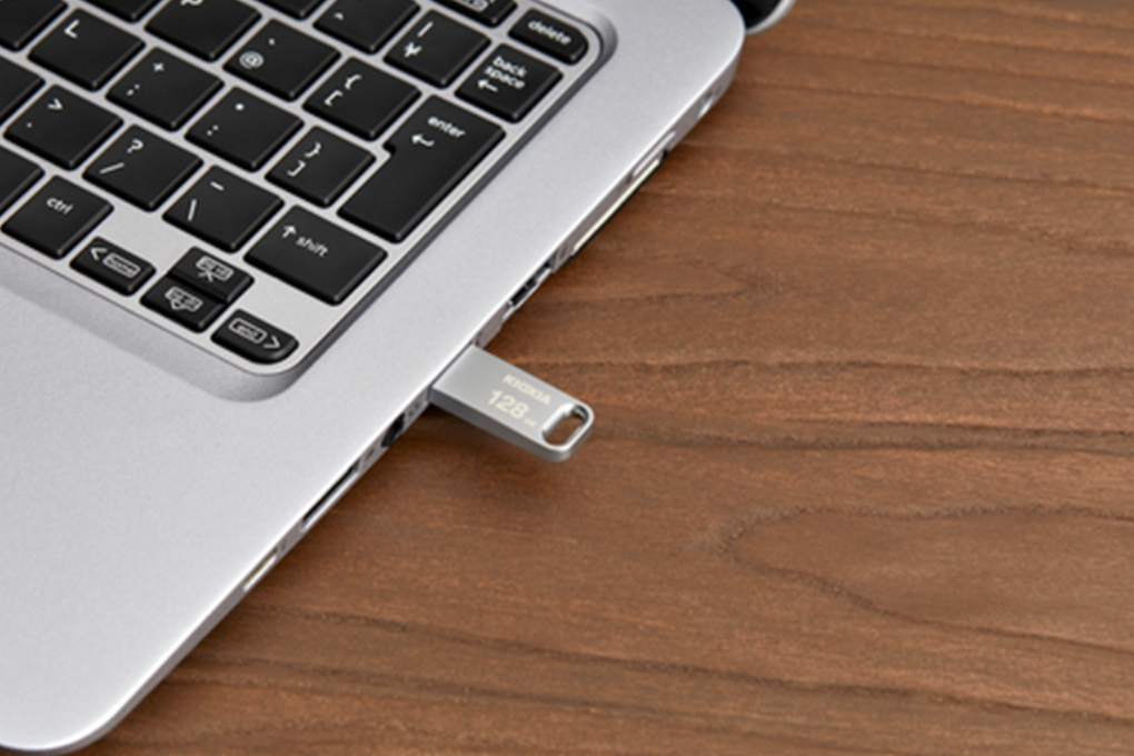 USB 3.2 128GB Kioxia U366 Màu Trắng