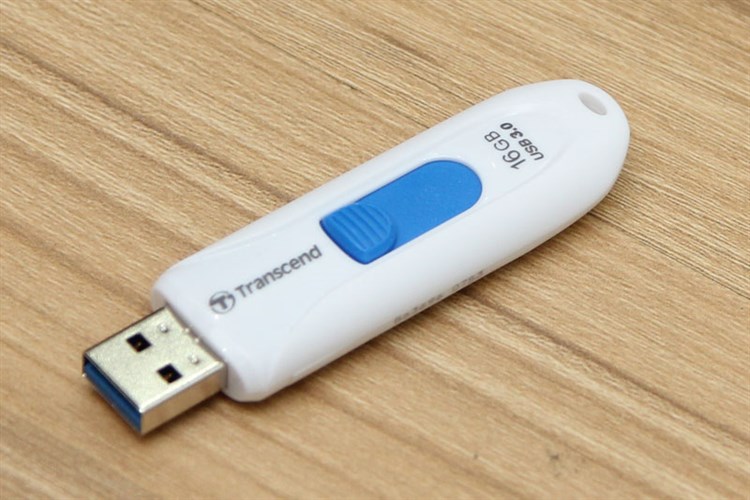 USB 3.1 16GB Transcend JetFlash 790 Màu Trắng