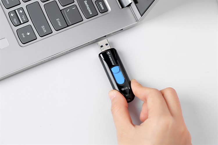 USB 3.1 16GB Transcend JetFlash 790 Màu Xanh đen