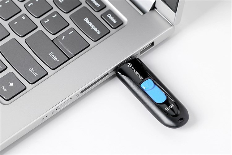 USB 3.1 16GB Transcend JetFlash 790 Màu Xanh đen