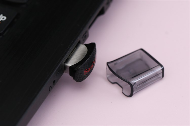 USB 3.0 16 GB Sandisk SDCZ43 Màu Bạc