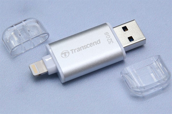 USB OTG 32 GB Transcend cho iPhone- iPad Màu Bạc