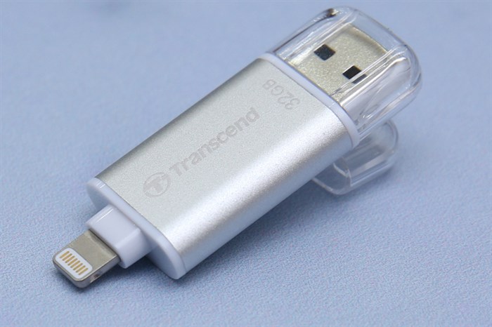USB OTG 32 GB Transcend cho iPhone- iPad Màu Bạc