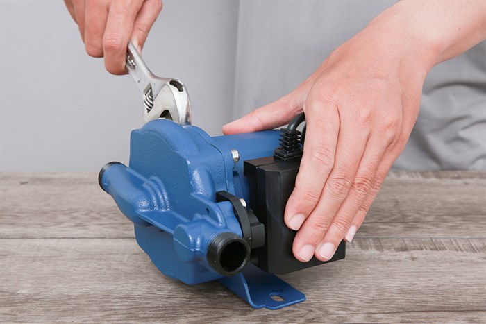 Máy bơm nước tăng áp Kangaroo KG 180ZP 180W Màu Xanh Dương