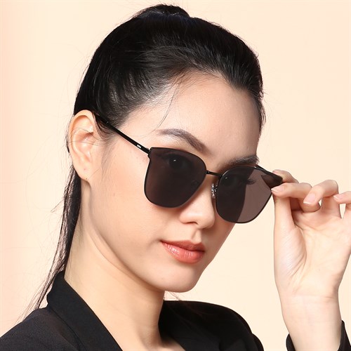 Mắt kính thời trang Nữ Dora 7118-C1 Màu Đen