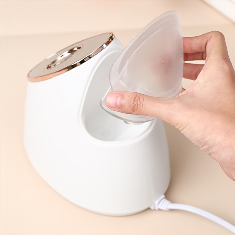 Máy xông hơi mặt Nano Ionic Emmié MC-109 Màu Trắng