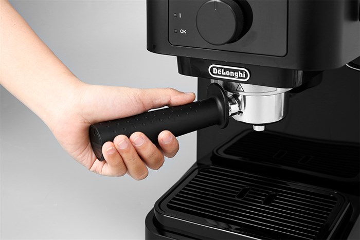 Máy pha cà phê Delonghi EC230.BK Màu Đen